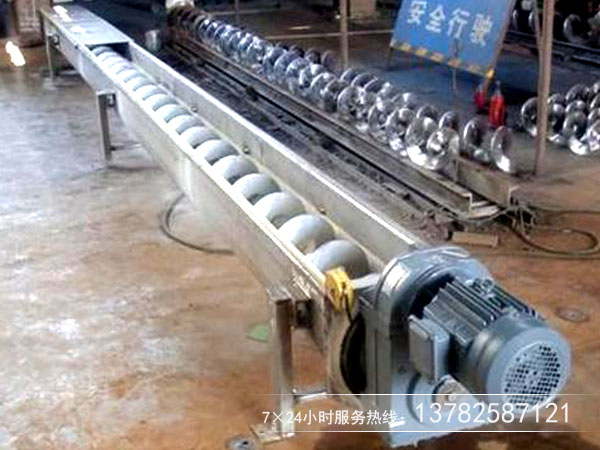 螺旋绞龙输送机角度跟处理量有直接关系吗？
